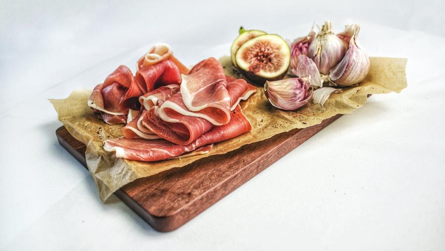 La consommation de charcuterie à domicile