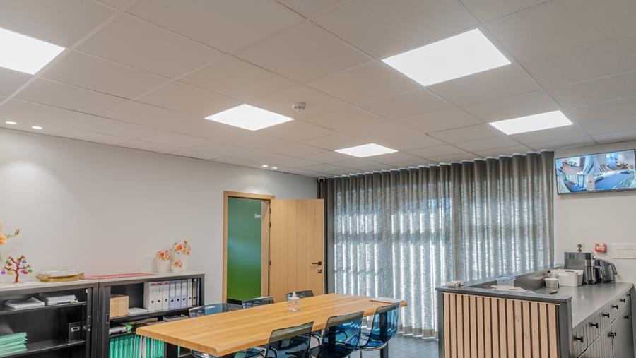 Integratech lance une gamme optimisée de panneaux lumineux