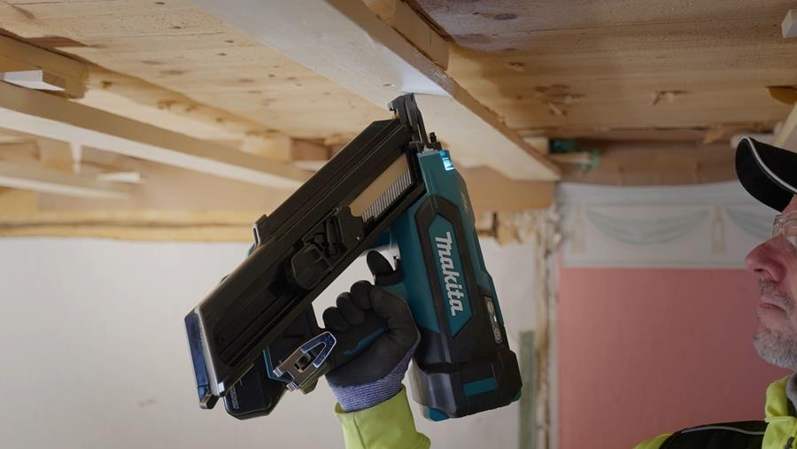 Makita élargit sa plateforme LXT avec des cloueuses sans fil