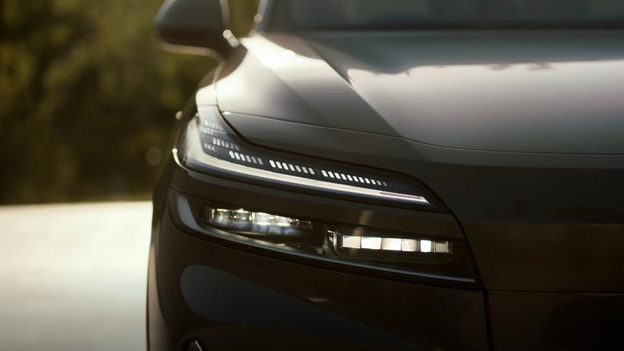 FORVIA HELLA ontwikkelt intelligente koplamp voor ONVO L90